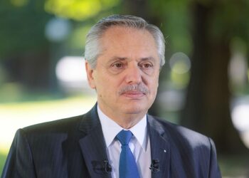 Procesaron al expresidente Alberto Fernández en la causa Seguros