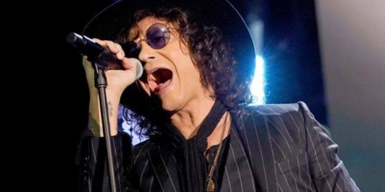 Enrique Bunbury se retira de los escenarios por problemas de salud