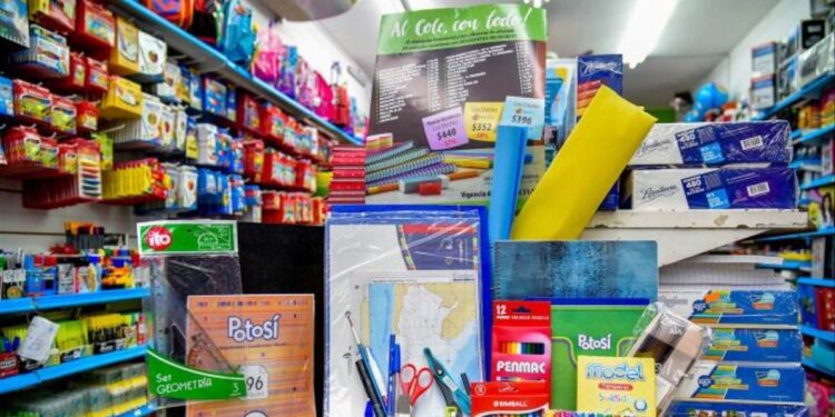 Regreso a clases: estiman que se necesitan al menos $25.313