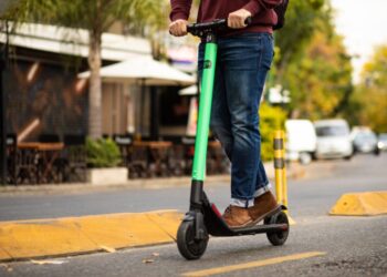 La Municipalidad regulará el uso de bicicletas y monopatines eléctricos