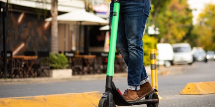 La Municipalidad regulará el uso de bicicletas y monopatines eléctricos
