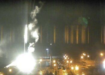 Las fuerzas rusas atacaron la planta nuclear más grande de Europa