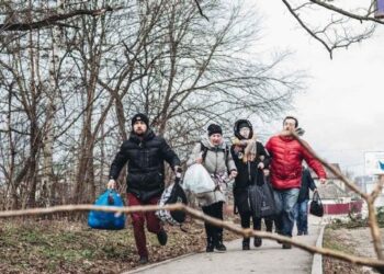 Inició la evacuación de civiles en Ucrania