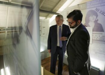 Alberto Fernández recorrió el Museo de la ESMA con Boric y dirigentes de derechos humanos