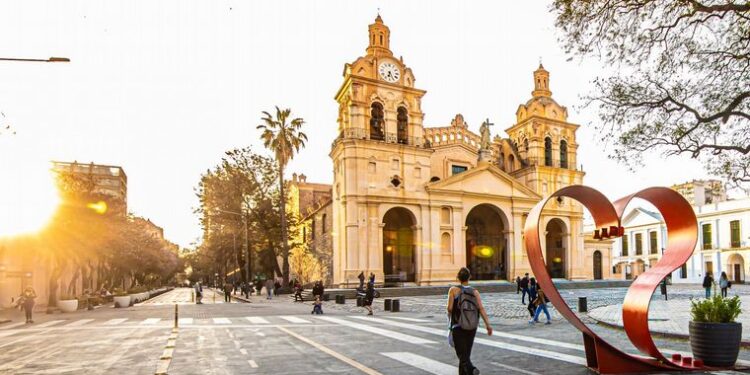 Córdoba presentó su oferta turística para Semana Santa