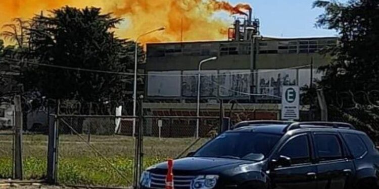 Clausuraron la planta de ácido nítrico de Río Tercero tras un escape de vapor