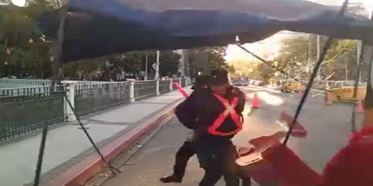 Imputan al chofer de Coniferal que embistió un puesto de control policial