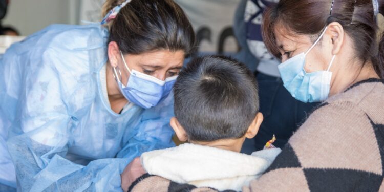 Continúa el esquema de vacunación en Salas Cuna