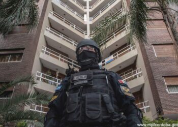 Detuvieron a dos estudiantes que vendían drogas en Nueva Córdoba