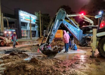 Unos 140 barrios fueron afectados tras la rotura de un caño