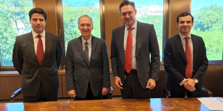 La Provincia firmó un acuerdo para obras de infraestructura con Deutsche Bank de España