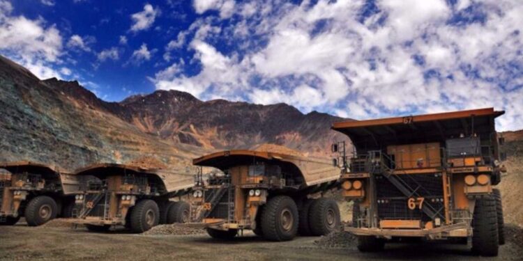 El Gobierno analiza retenciones "progresivas" para la minería