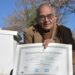 Con esfuerzo y contra las adversidades, con 78 años se recibió de médico