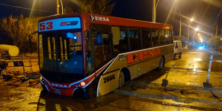 Balearon a un chofer de Ersa en barrio Santa Isabel