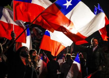 Plebiscito en Chile: ganó el "no" y sigue vigente la Constitución de Pinochet