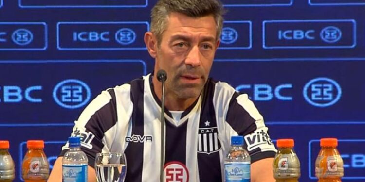 Pedro Caixinha dejó su cargo como DT de Talleres