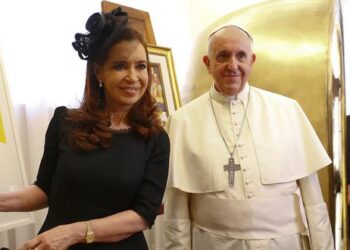 El papa Francisco habló con Cristina Kirchner para expresarle su solidaridad ante lo ocurrido