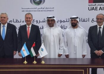 Schiaretti firmó convenios en Abu Dhabi para el avance del plan de acueductos troncales