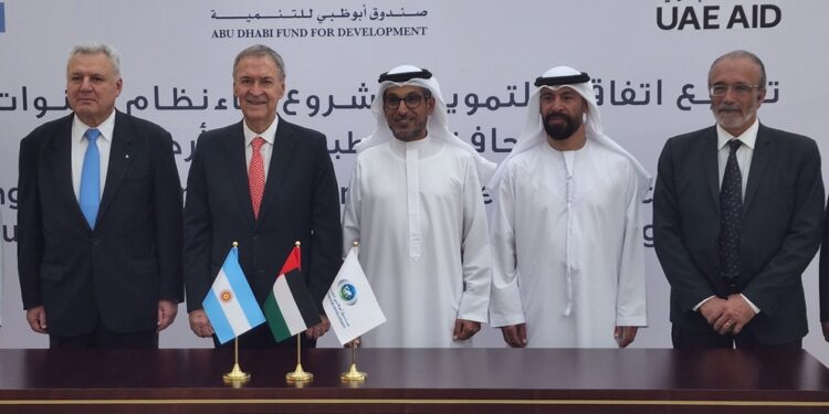 Schiaretti firmó convenios en Abu Dhabi para el avance del plan de acueductos troncales