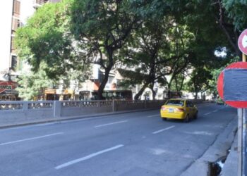 Corte de tránsito en Bulevar Illia y desvíos por obras de nivelación en el Mercado Sud