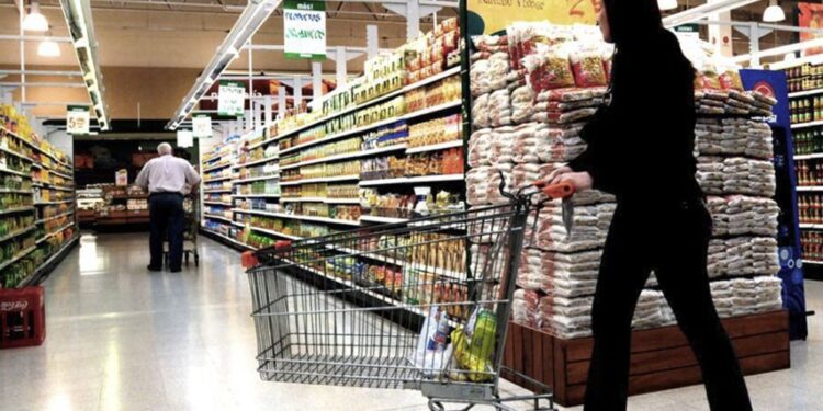 Aumentó la canasta básica y ya llega a los $79.000