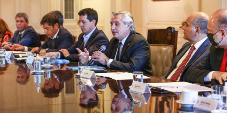 Con aval de 11 gobernadores se firmó el pedido de juicio político a la Corte Suprema