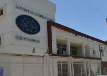 a intensa lluvia se filtró por los techos del Hospital Misericordia