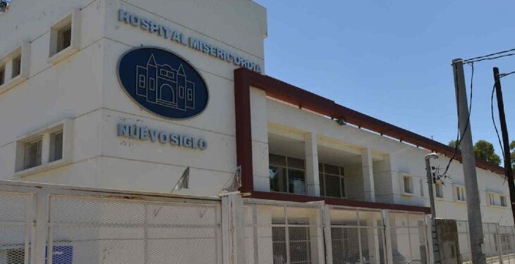a intensa lluvia se filtró por los techos del Hospital Misericordia
