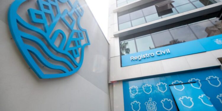 El Registro Civil y los CPC extienden el horario de atención