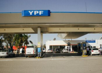 YPF subió el precio de la nafta