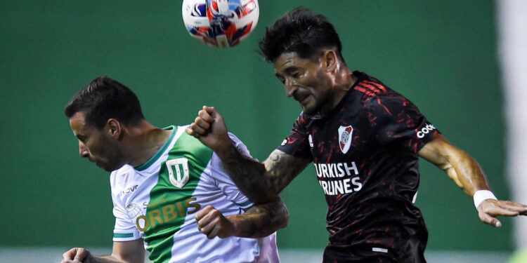 Trofeo de Campeones: River y Banfield se miden este miércoles en el Kempes