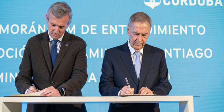 La Provincia firmó el convenio que une los Caminos de Brochero y Santiago Apóstol en Galicia