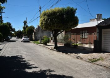 Un jubilado mató a uno de los ladrones que quiso robarle la camioneta