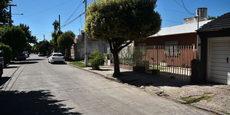 Un jubilado mató a uno de los ladrones que quiso robarle la camioneta