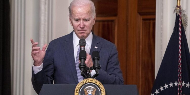 Joe Biden calificó como un "grave error" la decisión de Vladimir Putin de suspender el tratado de desarme nuclear New START