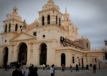 Robaron la corona de una virgen en la Catedral de Córdoba
