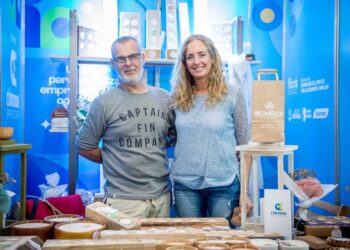 Córdoba Emprendedora lanzó convocatoria para vender en la Feria de Artesanías