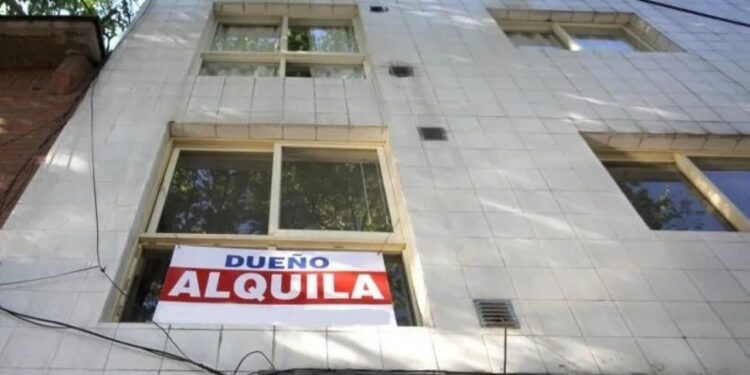 Milei propuso derogar la actual Ley de Alquileres y generó incertidumbre entre inquilinos y propietarios