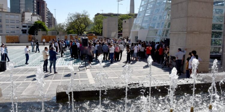 Colocarán rejas en Plaza España tras actos de vandalismo