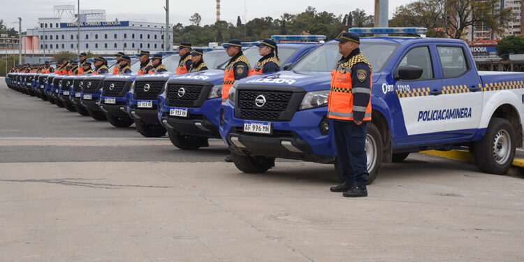 La Policía Caminera recibió 20 camionetas 0Km