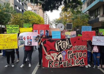 Marchas en la zona céntrica de la ciudad producen congestión del tránsito