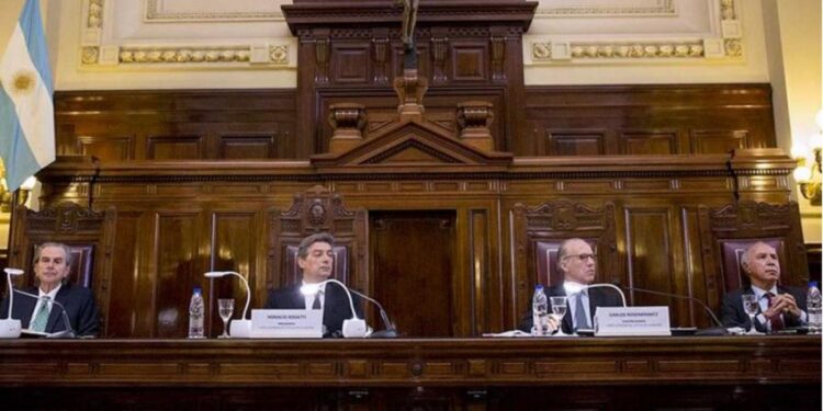 El Gobierno ampliará el juicio político a la Corte y crece la tensión en el Congreso
