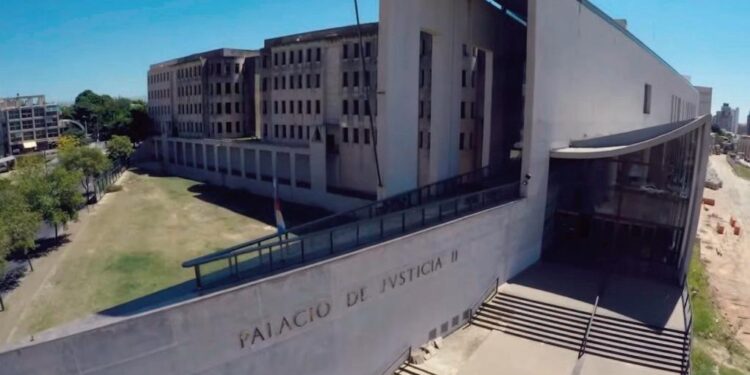 Perpetua para dos jóvenes acusados de abusar de sus hermanastras e inducir a una al suicidio