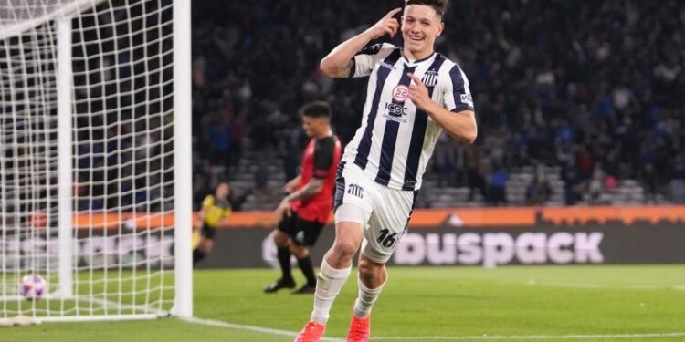 Talleres venció a River en un partidazo en el estadio Kempes