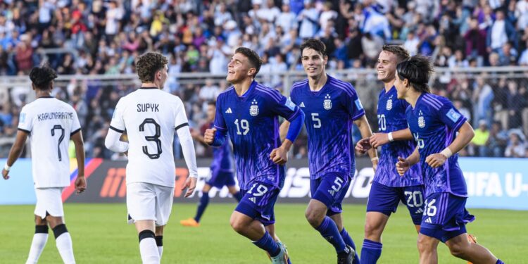 Selección argentina vs. Nigeria: a qué hora juegan y por dónde verlo