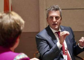 Sergio Massa pospone el viaje a Washington