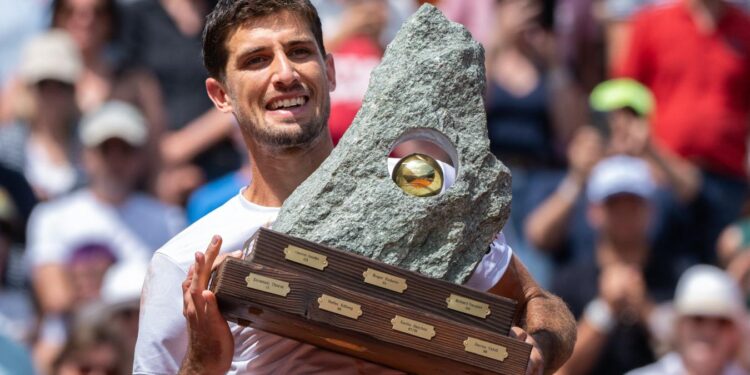 El tenista cordobés Pedro Cachín ganó el primer título ATP de tenis de su carrera