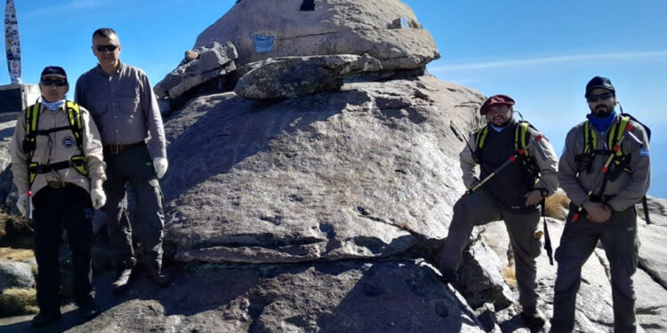La Secretaría de Ambiente restauró las piedras vandalizadas del cerro Champaquí