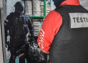 En el frente de su casa funcionaba un kiosco, el cual utilizaba de distracción para los investigadores.