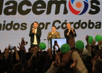 Ambiente festivo en el bunker de Hacemos Unidos por Córdoba